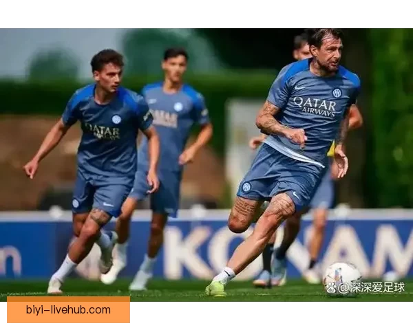 国米球迷齐声助力巴斯托尼 勇敢面对挑战兄弟同在助力前行